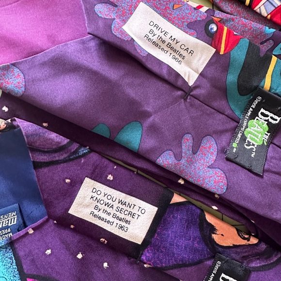 The Beatles Colorful Artistic Ties Set - Picture 5 of 6